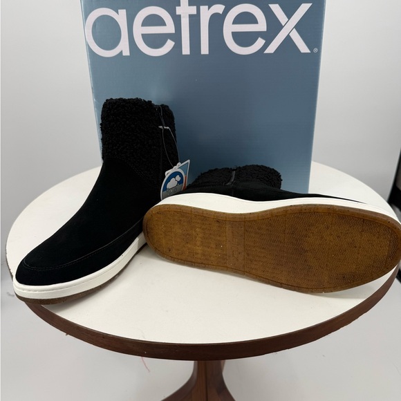 Aetrex Winnie Black Shearling Weatherproof Orthotic Arch Support PC400 Size 8.5 - Picture 6 of 15